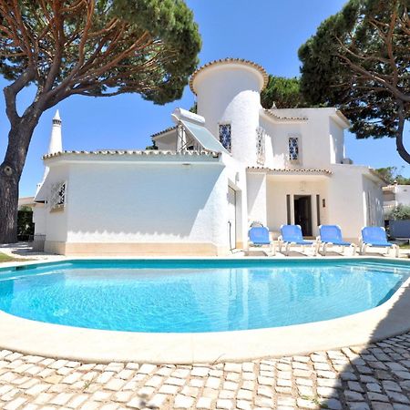 Private pool villa walking distance to the centre Loulé Esterno foto